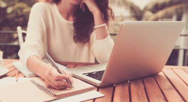 How to Start a Telecommute Ghostwriting Career